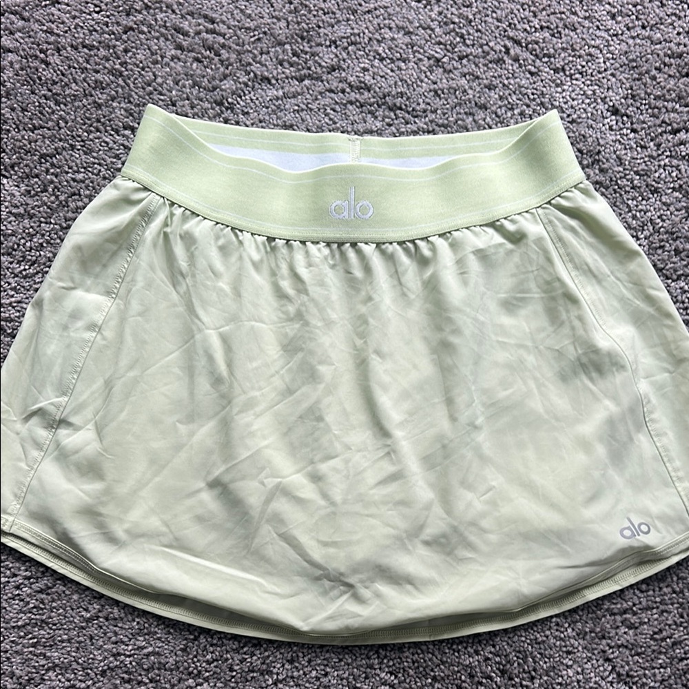 ALO Yoga Green Mini Bubble Skirt for Casual Wear